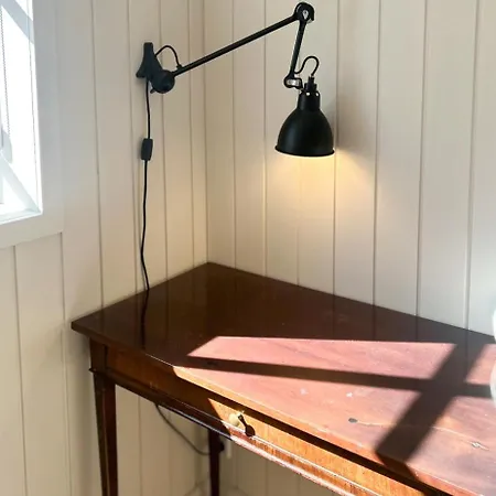 Lovely Summerhouse Surrounded By The Forest Nyaraló