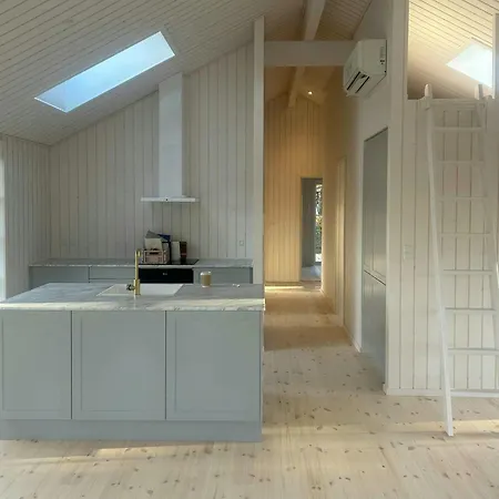 Lovely Summerhouse Surrounded By The Forest * Rørvig