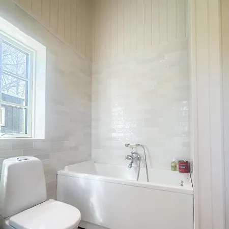 Nyaraló Lovely Summerhouse Surrounded By The Forest Rørvig