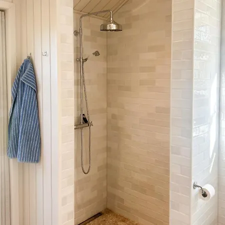 Lovely Summerhouse Surrounded By The Forest Nyaraló Rørvig