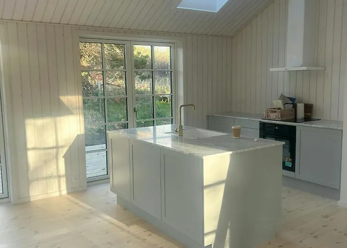 Feriehus Lovely Summerhouse Surrounded By The Forest Rørvig