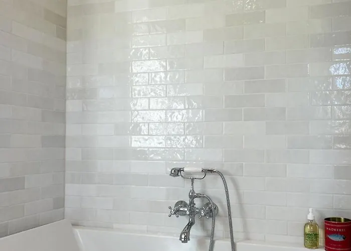 Lovely Summerhouse Surrounded By The Forest * Rørvig